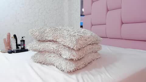 _molly_rosse_ online show from 12/05/24, 05:50
