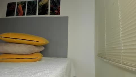 _molly_rosse_ online show from 11/01/25, 12:07