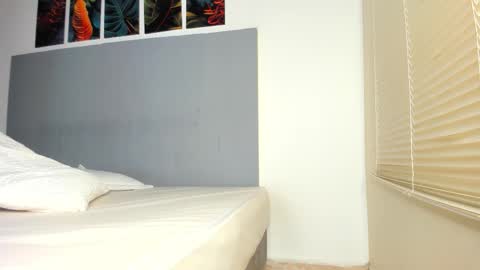 _molly_rosse_ online show from 11/19/25, 11:43