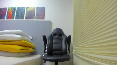 _molly_rosse_ online show from 04/24/26, 12:07