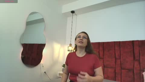 _monaliza_ online show from 07/25/26, 12:14