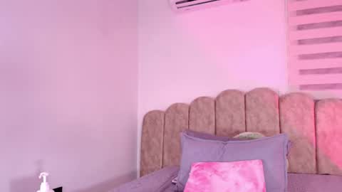 Luna online show from 05/16/26, 10:36