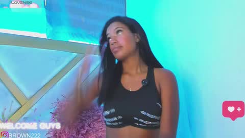 Snapshot of _naomibrown_ chatting on 09/21/25, 06:04 naomi brown online show from 09/21/25, 06:04