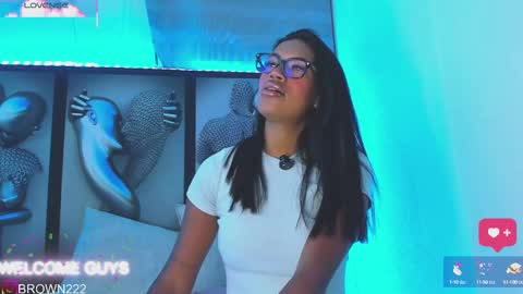 Snapshot of _naomibrown_ chatting on 09/27/25, 04:50 naomi brown online show from 09/27/25, 04:50