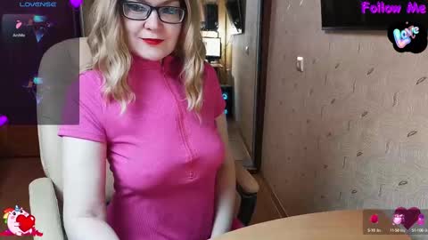 Snapshot of _natali_ chatting on 03/03/25, 01:42 MagicWoman online show from 03/03/25, 01:42