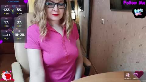 Snapshot of _natali_ chatting on 03/06/25, 06:19 MagicWoman online show from 03/06/25, 06:19