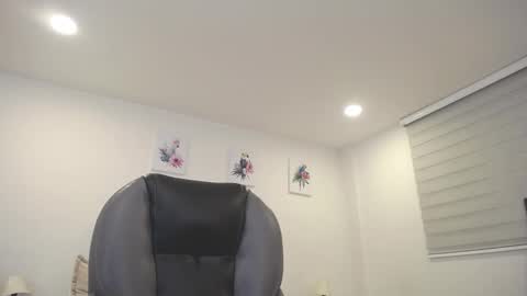 Natalie online show from 12/20/24, 01:25