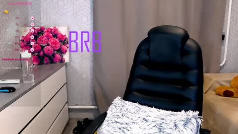 Megan online show from 12/19/24, 09:18