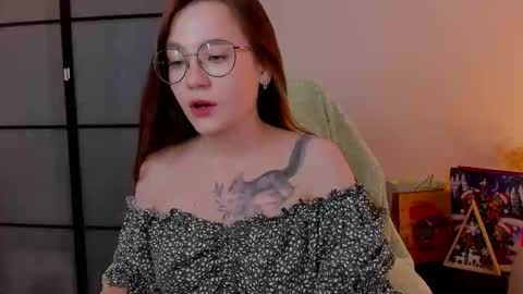 Mia with a big heart  online show from 02/13/25, 06:09