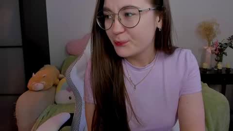 Mia with a big heart  online show from 02/26/25, 06:15