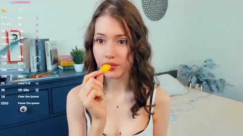 Snapshot of _nicehabbitt_ chatting on 05/08/26, 10:42 Ashley online show from 05/08/26, 10:42