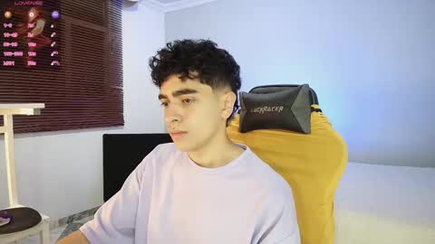 Snapshot of _nickconnor1 chatting on 10/04/25, 02:42 Nicolas online show from 10/04/25, 02:42