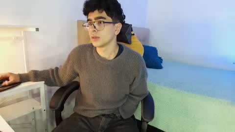 Snapshot of _nickconnor1 chatting on 10/16/25, 06:36 Nicolas online show from 10/16/25, 06:36