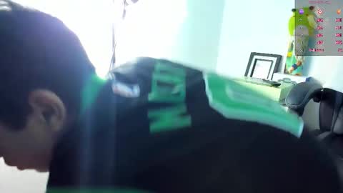 Snapshot of _nickconnor1 chatting on 10/24/25, 06:32 Nicolas online show from 10/24/25, 06:32