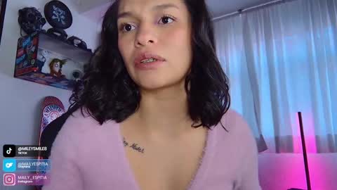 Mai   MODEL INDEPENT  online show from 01/06/25, 10:15