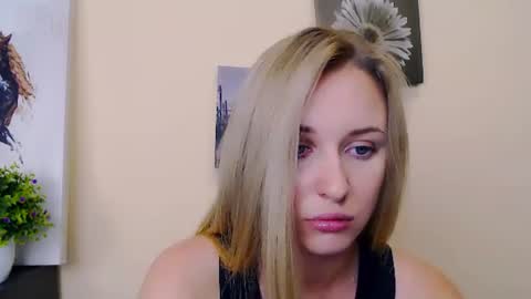 Nica online show from 06/25/26, 10:09