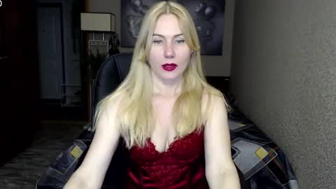 Snapshot of _night_fantasy_ chatting on 02/11/25, 08:52 Donella    online show from 02/11/25, 08:52