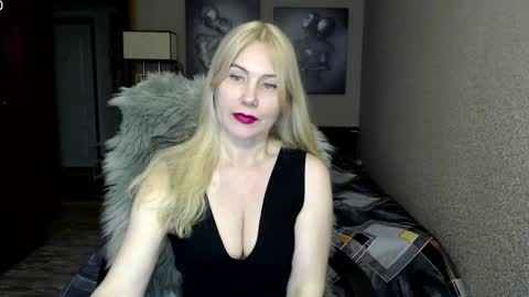 Snapshot of _night_fantasy_ chatting on 03/07/25, 07:38 Donella    online show from 03/07/25, 07:38