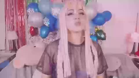 niiky online show from 12/20/24, 03:31