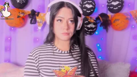 Snapshot of _niiky chatting on 10/21/25, 12:17 niiky online show from 10/21/25, 12:17