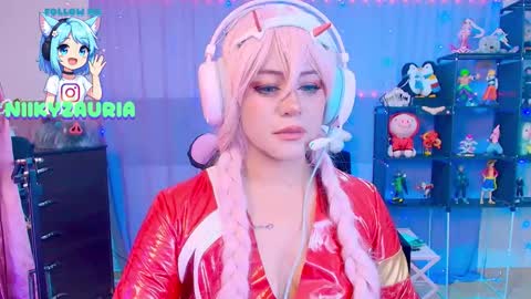 niiky online show from 11/10/25, 10:47