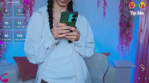 Nika online show from 12/04/24, 11:35
