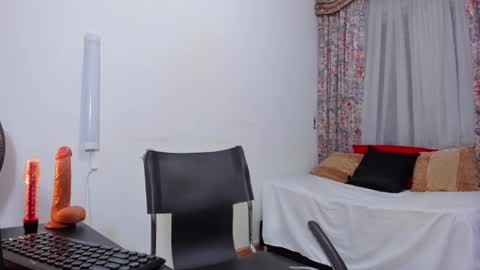 Niki online show from 02/20/25, 10:59