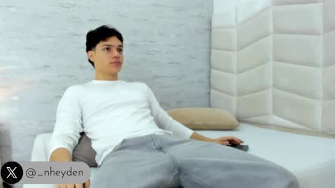 Snapshot of _noah_heyden chatting on 02/13/25, 01:48 Noah Heyden online show from 02/13/25, 01:48