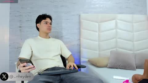 Snapshot of _noah_heyden chatting on 02/15/25, 07:39 Noah Heyden online show from 02/15/25, 07:39