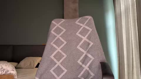 Mikayla online show from 10/18/25, 09:32