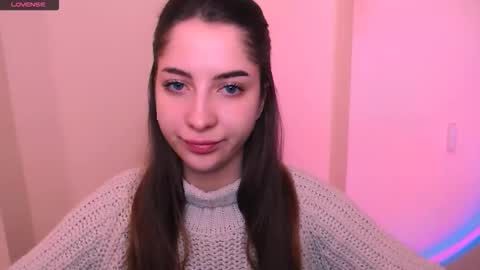 Snapshot of _oliviax_ chatting on 12/04/25, 10:24 Olivia online show from 12/04/25, 10:24