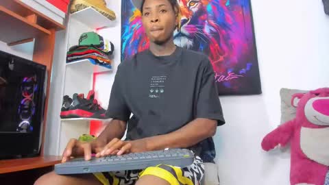 Snapshot of _pantera_09 chatting on 09/14/25, 07:24 Kevin  online show from 09/14/25, 07:24