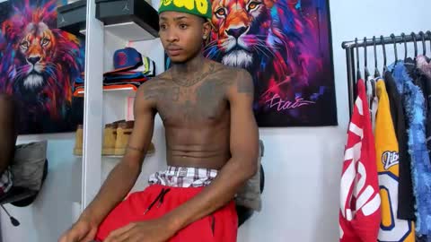 Snapshot of _pantera_09 chatting on 10/19/25, 10:54 Kevin  online show from 10/19/25, 10:54