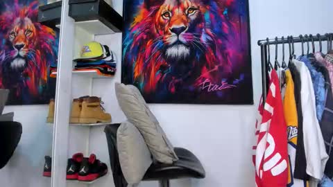 Snapshot of _pantera_09 chatting on 10/21/25, 02:23 Kevin  online show from 10/21/25, 02:23