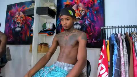 Snapshot of _pantera_09 chatting on 10/26/25, 06:58 Kevin  online show from 10/26/25, 06:58