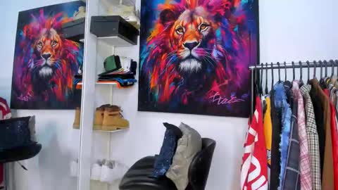 Snapshot of _pantera_09 chatting on 10/27/25, 08:29 Kevin  online show from 10/27/25, 08:29