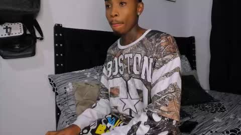 Snapshot of _pantera_09 chatting on 11/13/25, 10:30 Kevin online show from 11/13/25, 10:30