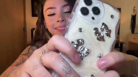 _paulah2 online show from 09/17/25, 08:43