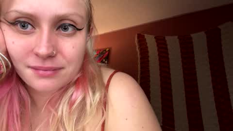 _peaceoutgirlscout_ online show from 10/13/25, 12:21