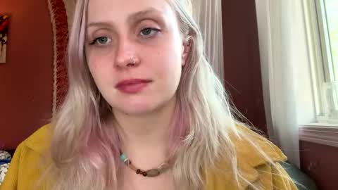 _peaceoutgirlscout_ online show from 10/26/25, 05:30