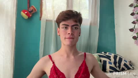 Snapshot of _peachyboy chatting on 04/16/26, 07:36 esteban online show from 04/16/26, 07:36