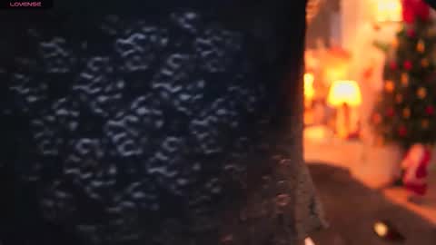 Snapshot of _petitteluna_ chatting on 12/20/25, 09:38 Luna online show from 12/20/25, 09:38