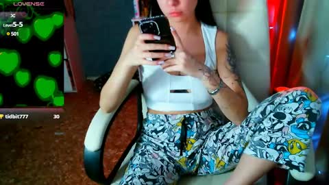 Ilona online show from 12/23/24, 11:57
