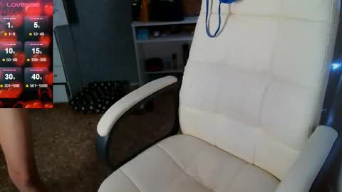 Ilona online show from 12/29/24, 10:34