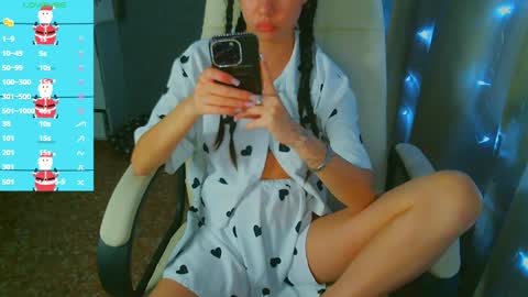 Ilona online show from 12/30/24, 03:36