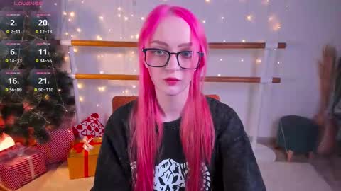 Maisie online show from 01/14/26, 10:58