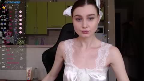 Snapshot of _pinkypie__ chatting on 01/19/25, 10:39 Lili online show from 01/19/25, 10:39