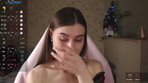 Snapshot of _pinkypie__ chatting on 01/24/25, 10:53 Lili online show from 01/24/25, 10:53