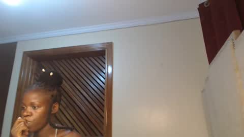 pixie online show from 02/20/25, 10:37