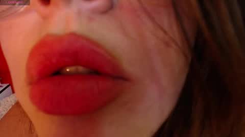 Laura online show from 12/15/25, 10:36